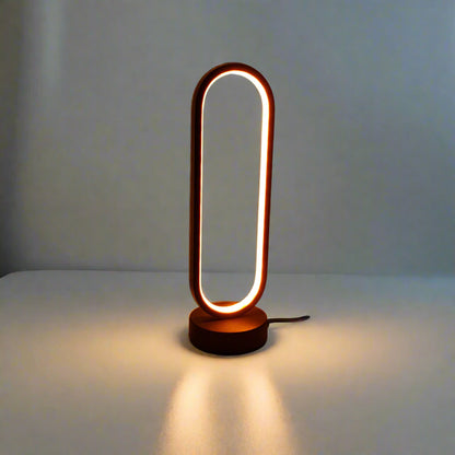 Dæmpbar bordlampe til sengebordet.